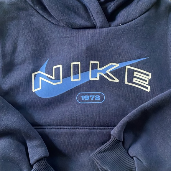 NEW! NIKE 2-PIECE BLUE SWEATSHIRT AND SWEATPANTS SET. SIZE 2T. BOYS. - Picture 6 of 8